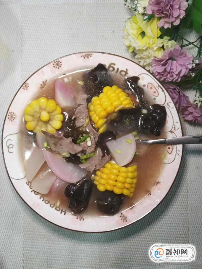 怎样做美味的玉米萝卜猪肝汤？